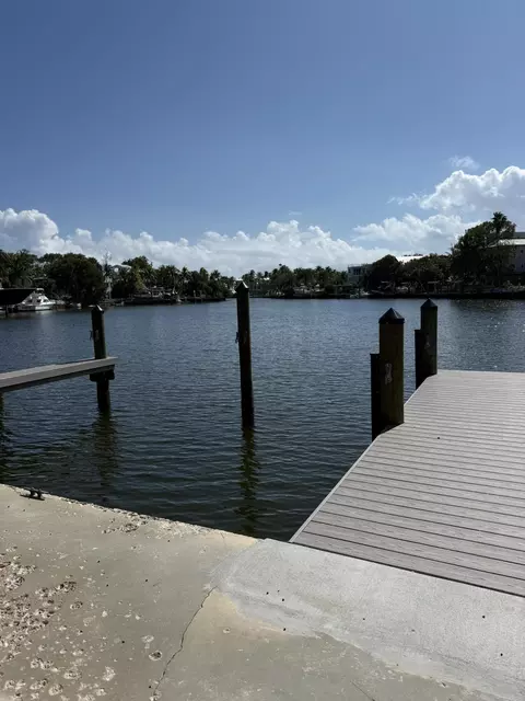View/Area - 55 Harbor Dr, Islamorada, FL 33036 photo 2 of 11