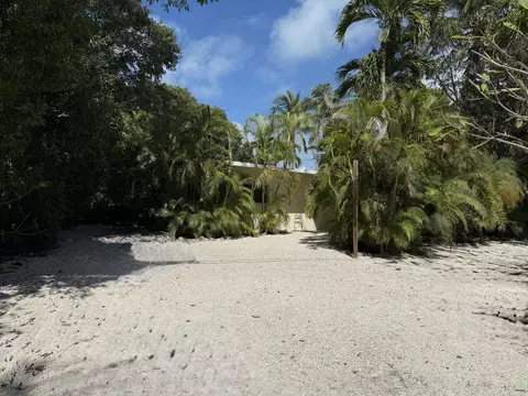 Exterior - 55 Harbor Dr, Islamorada, FL 33036 photo 4 of 11