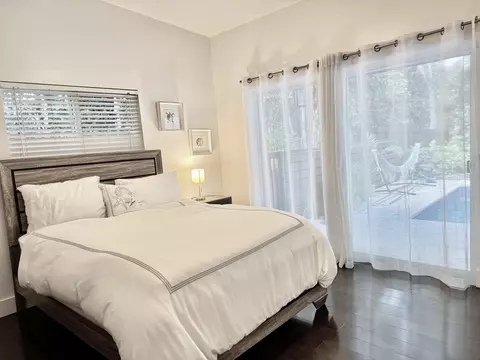 Bedroom - 55 Harbor Dr, Islamorada, FL 33036 photo 1 of 3