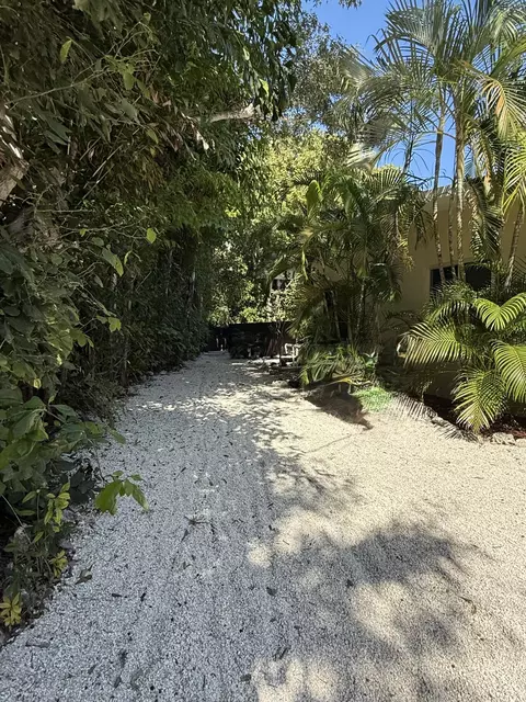 Exterior - 55 Harbor Dr, Islamorada, FL 33036 photo 10 of 11
