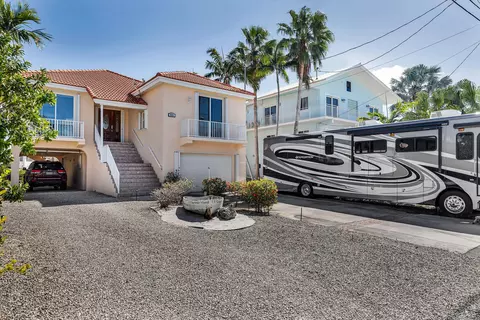 845 E Copa D Oro, Marathon, FL 33050 photo 5