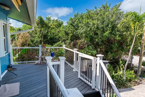 57528 Bailey St, Marathon, FL 33050 photo 3