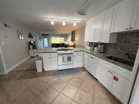 581 E Ocean Dr #19, Key Colony Beach, FL 33051 photo 15