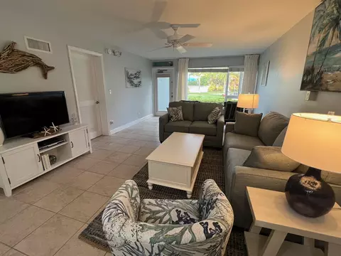 581 E Ocean Dr #19, Key Colony Beach, FL 33051 photo 12
