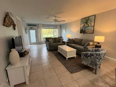 581 E Ocean Dr #19, Key Colony Beach, FL 33051 photo 5