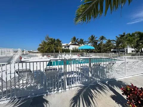 581 E Ocean Dr #19, Key Colony Beach, FL 33051 photo 9