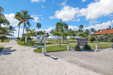 581 E Ocean Dr #19, Key Colony Beach, FL 33051 photo 30