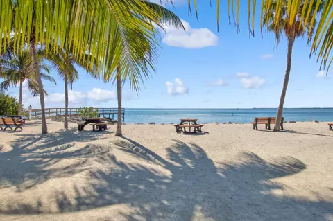 581 E Ocean Dr #19, Key Colony Beach, FL 33051 photo 31