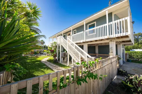 31028 Hollerich Dr, Big Pine Key, FL 33043