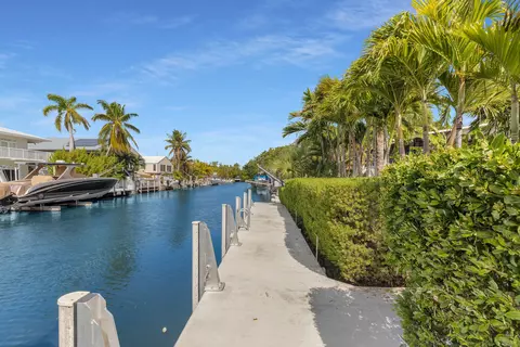 865 Ellen Dr, Key Largo, FL 33037 photo 10