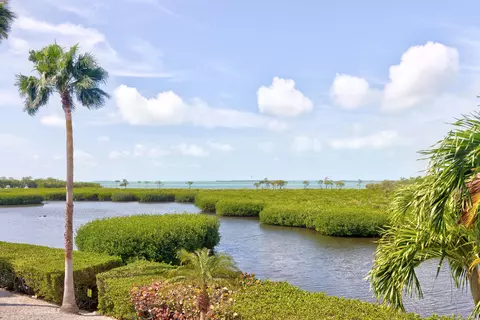 9858 Leeward Ave, Key Largo, FL 33037