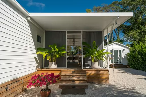 216 Lee Ave, Key Largo, FL 33037