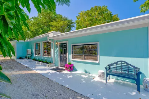 100 Parker Dr, Islamorada, FL 33036