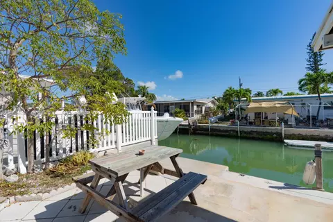 798 96th St, Marathon, FL 33050 photo 4