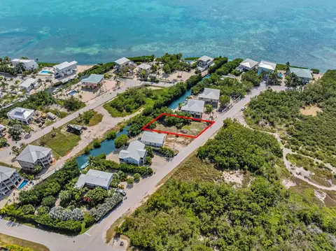 1147 Basque Ln, Cudjoe Key, FL 33042 photo 2