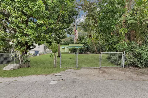 2 Cindy Pl, Key Largo, FL 33037 photo 4