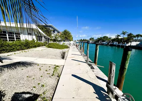 470 11th St, Key Colony, FL 33051