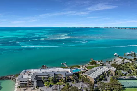 1133 W Ocean Dr #5, Key Colony Beach, FL 33051