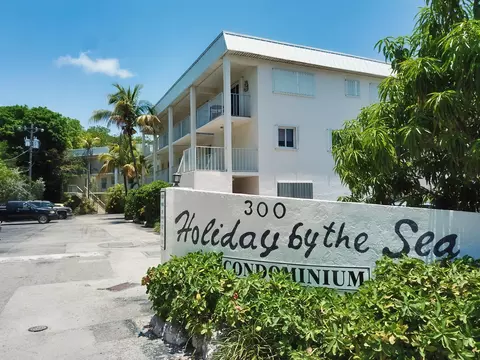 300 Ocean Dr #22, Key Largo, FL 33037