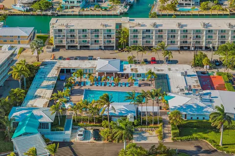 21 Sombrero Blvd #210, Marathon, FL 33050
