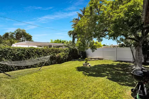Exterior - 544 110th Street Ocean St, Marathon, FL 33050 photo 7 of 9