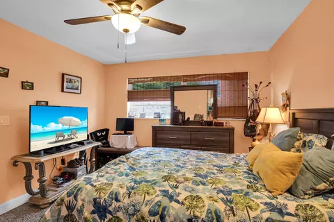 Bedroom - 544 110th Street Ocean St, Marathon, FL 33050 photo 2 of 6