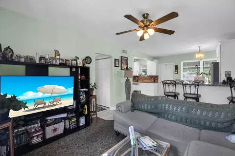 Living - 544 110th Street Ocean St, Marathon, FL 33050 photo 1 of 2