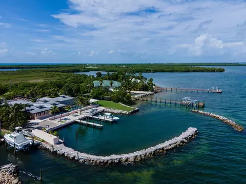 View/Area - 57121 Morton St, Marathon, FL 33050 photo 7 of 14