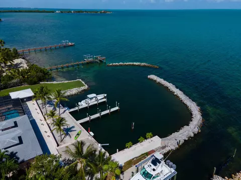View/Area - 57121 Morton St, Marathon, FL 33050 photo 6 of 14