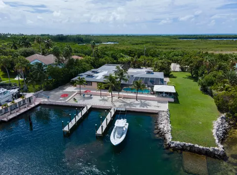 View/Area - 57121 Morton St, Marathon, FL 33050 photo 12 of 14