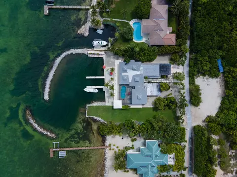 View/Area - 57121 Morton St, Marathon, FL 33050 photo 5 of 14