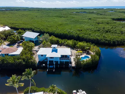 118 S Layton Dr, Long Key, FL 33001
