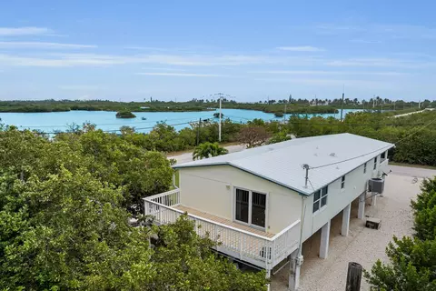 220 Kyle Ave, Marathon, FL 33050 photo 2
