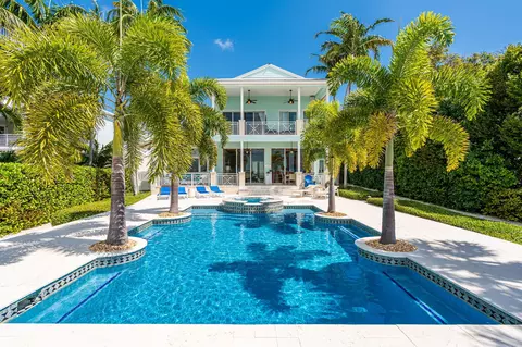 126 Point Pleasant Dr, Key Largo, FL 33037