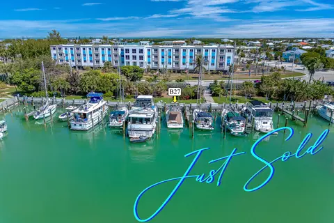 97 Coco Plum Dr #B-27, Marathon, FL 33050