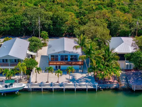 2305 Grouper Dr, Marathon, FL 33050