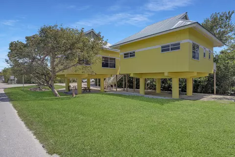 Exterior - 3 E Kyle Way, Marathon, FL 33050 photo 1 of 4