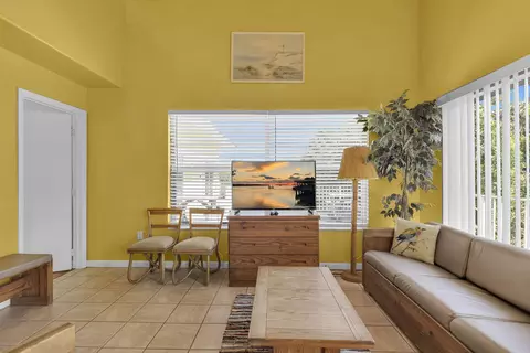 Living - 3 E Kyle Way, Marathon, FL 33050 photo 5 of 6