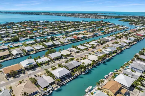 View/Area - 421 10th St #KEY colony, Key Colony Beach, FL 33051 photo 4 of 6