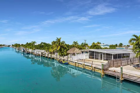 View/Area - 421 10th St #KEY colony, Key Colony Beach, FL 33051 photo 1 of 6