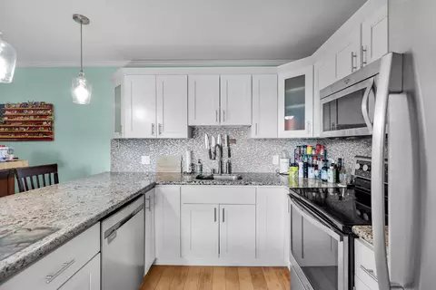 Kitchen - 3209 Eagle Ave, Key West, FL 33040 photo 2 of 3