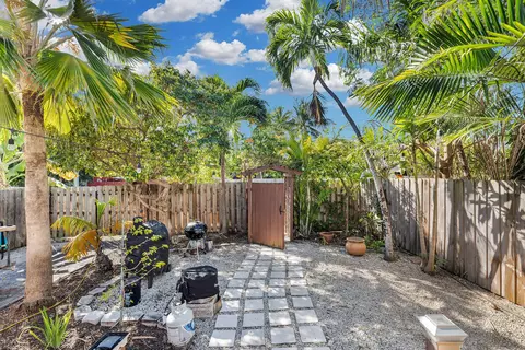 Exterior - 3209 Eagle Ave, Key West, FL 33040 photo 6 of 9