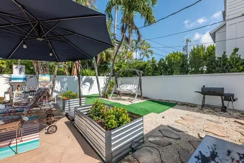 Exterior - 1423 Johnson St, Key West, FL 33040 photo 8 of 13