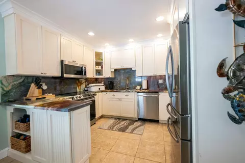 Kitchen - 1423 Johnson St, Key West, FL 33040 photo 2 of 2