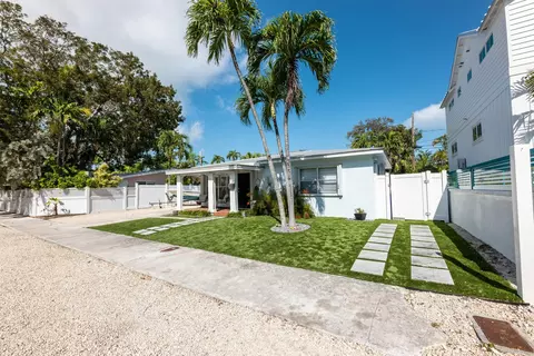 Exterior - 1423 Johnson St, Key West, FL 33040 photo 1 of 13
