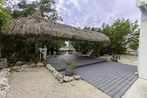 27384 Barbuda Ln, Ramrod Key, FL 33042