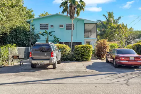 185 Dove Lake Dr, Tavernier, FL 33070