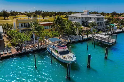 101 Sombrero Blvd, Marathon, FL 33050