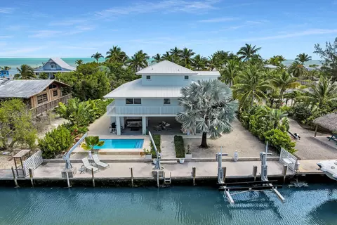 150 Columbus Dr, Islamorada, FL 33036