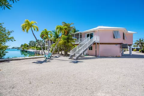 17182 W Starfish Ln, Sugarloaf Key, FL 33042
